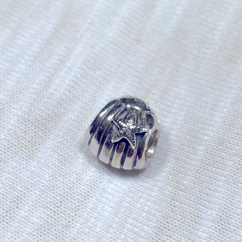 Pandora sterling silver seashell charm